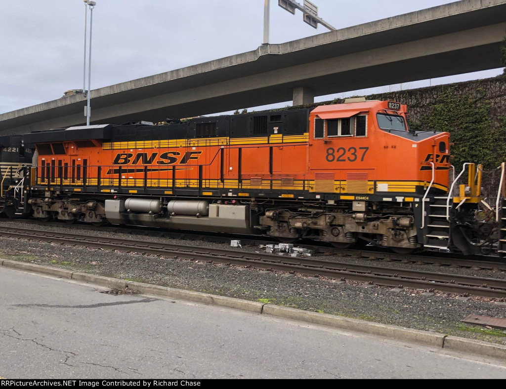 BNSF 8237